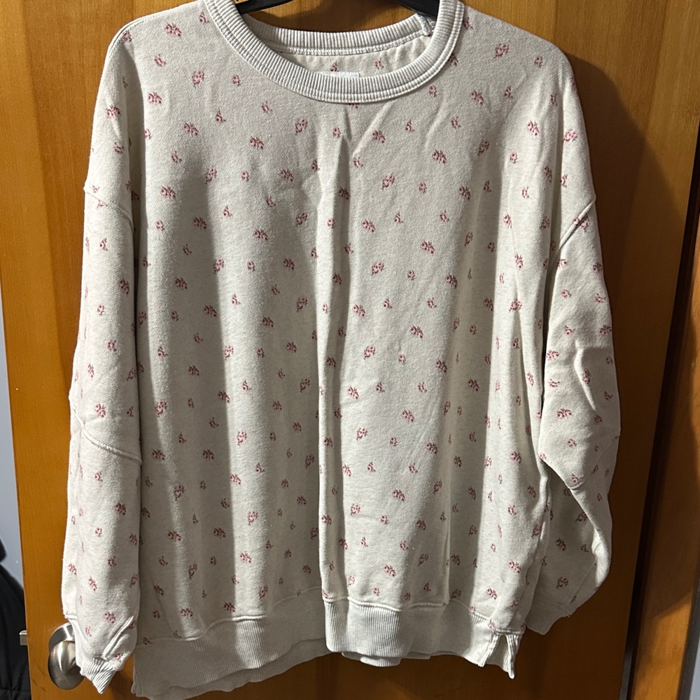 Aerie Cream Sweater with Subtle Pink Pattern